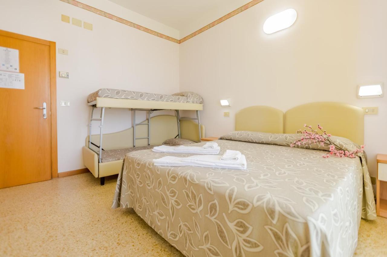 Hotel Bagli Rimini Luaran gambar