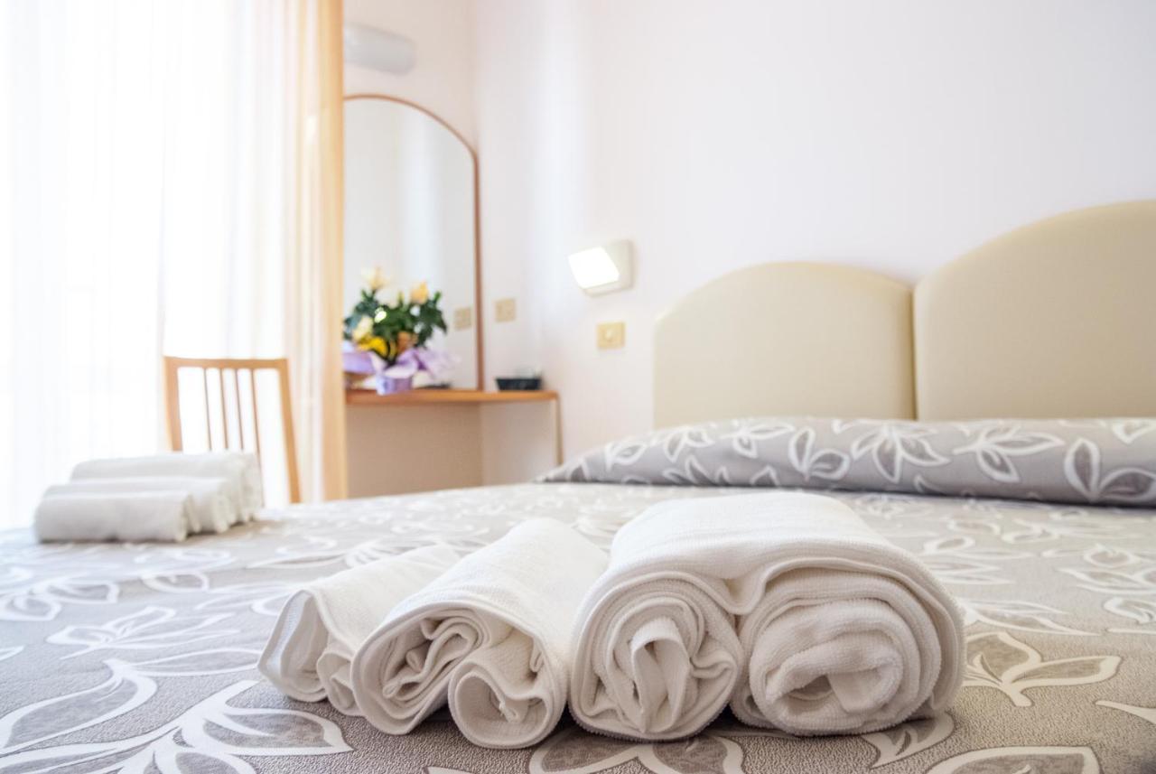 Hotel Bagli Rimini Luaran gambar