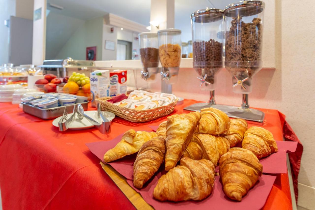 Hotel Bagli Rimini Luaran gambar