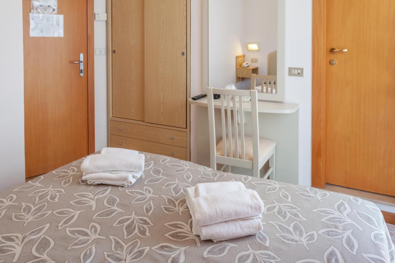 Hotel Bagli Rimini Luaran gambar